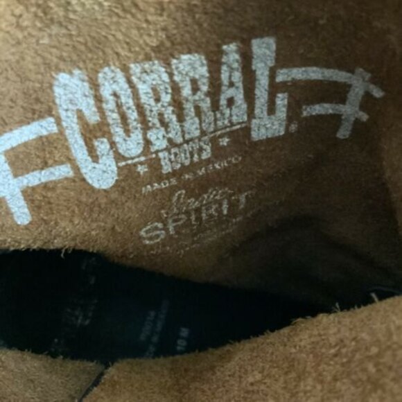 Corral Boots Size 10M Brown Short Leather Distressed Boots - Picture 6 of 12